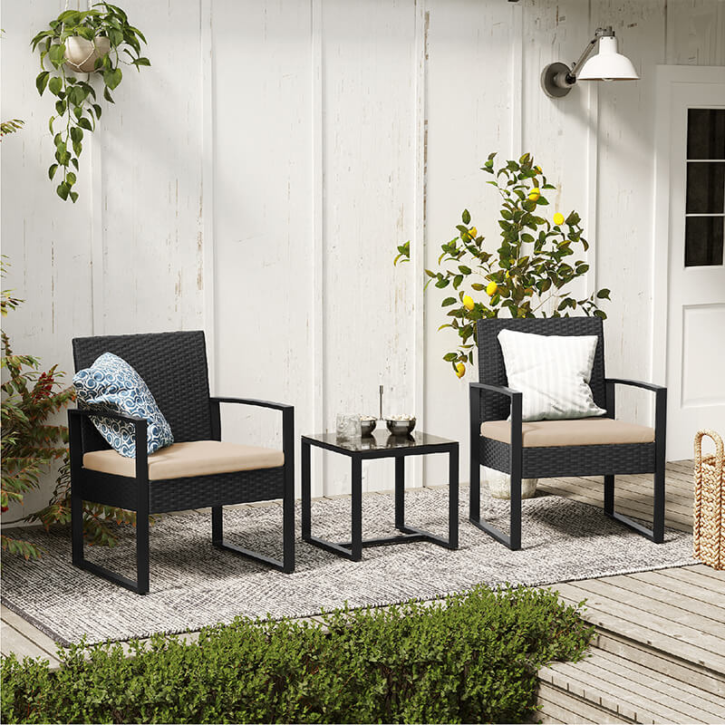 Outdoor Chairs with Table